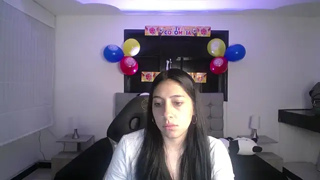 Melannyy V online show from June 19, 12:44 pm