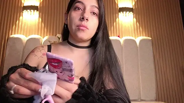 Melannyy V online show from March 20, 12:50 pm