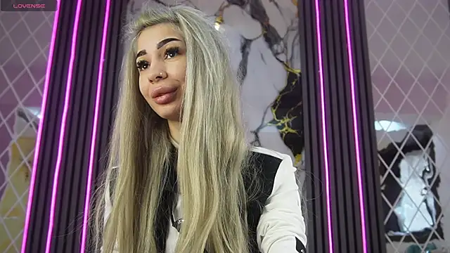 ZyraAngel online show from April 20, 2:07 pm