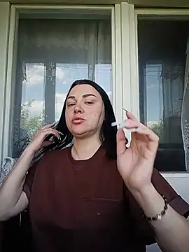 Elsie-Nora online show from June 19, 10:21 am