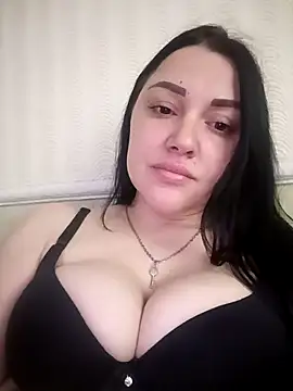 Elsie-Nora online show from April 2, 7:48 am