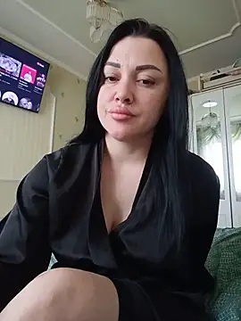 Elsie-Nora online show from May 18, 5:45 am