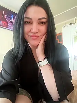 Elsie-Nora online show from April 28, 5:45 am