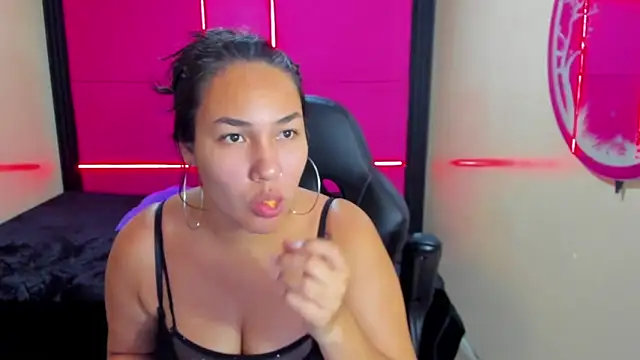 SammyEvanns  online show from May 7, 10:13 pm