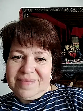 Snapshot of ViktoriaToytor55 chatting on May 29, 10:21 am ViktoriaToytor55 online show from May 29, 10:21 am