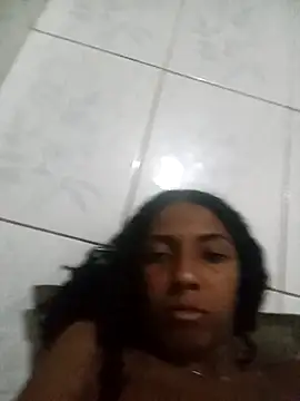 Snapshot of SereiaMulata chatting on April 18, 11:16 pm SereiaMulata online show from April 18, 11:16 pm