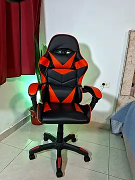 Megan hugeboobs online show from April 14, 2:49 am