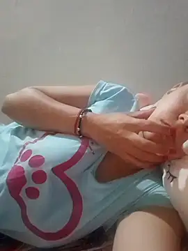 Isabelmotta  online show from March 29, 7:48 pm