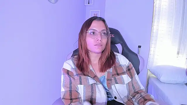 Littletammy4u online show from March 28, 4:13 am
