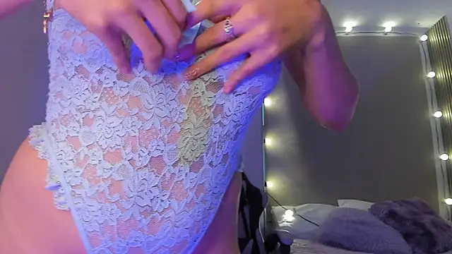 Littletammy4u online show from April 23, 12:29 pm