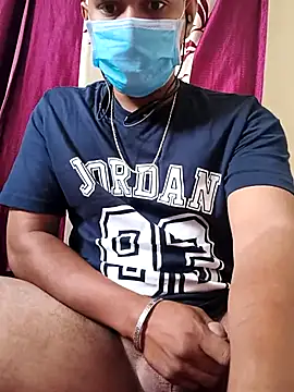 Stranger boy123 online show from May 6, 3:21 am