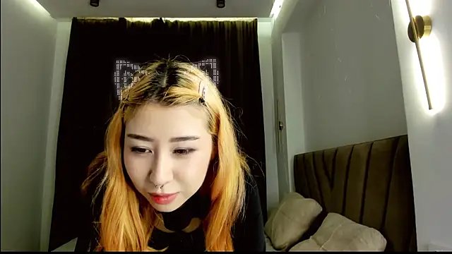 gigi meii online show from March 24, 1:22 pm