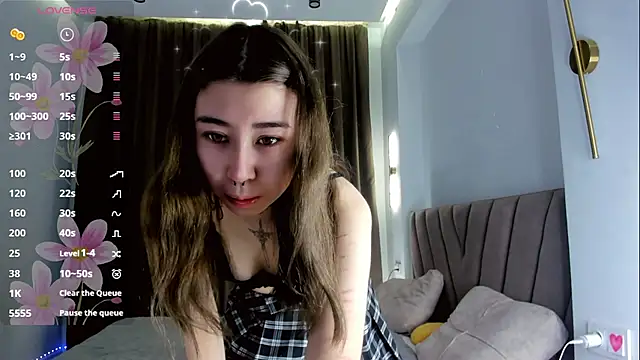 gigi meii online show from April 15, 1:04 pm