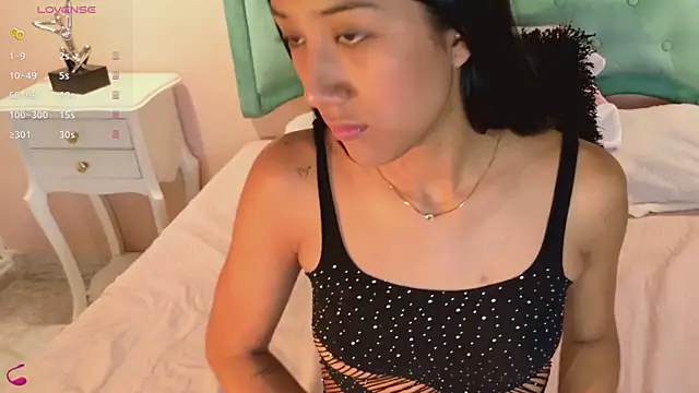 ninaBravu online show from April 18, 12:51 pm