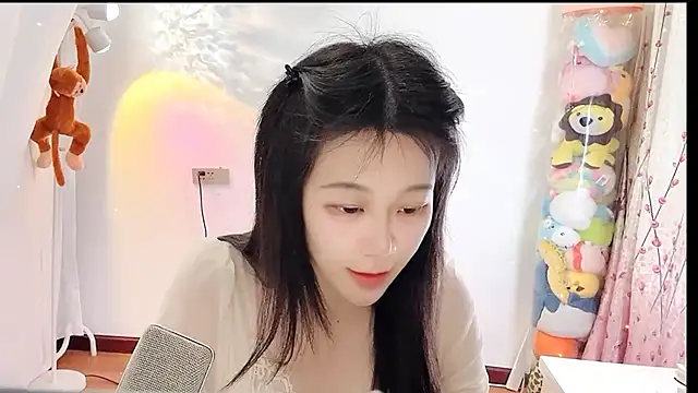 QQ-7890 online show from April 15, 12:10 pm