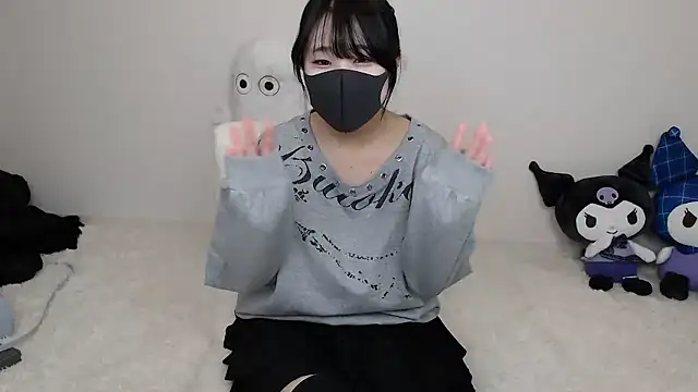 nanami nyann online show from March 18, 6:42 pm