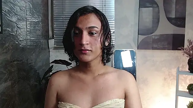 Zoee Kiss  online show from March 29, 9:05 pm