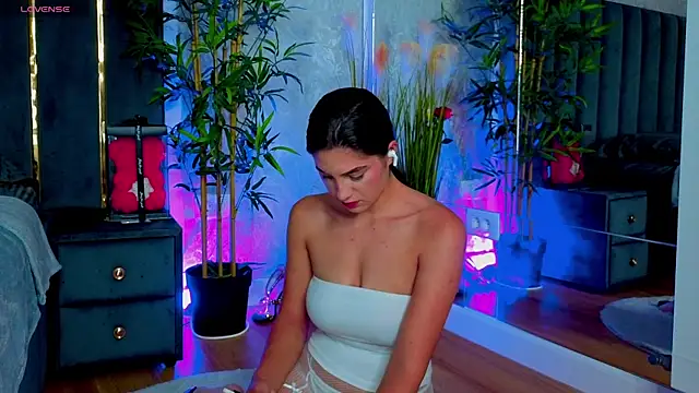 valery evan online show from July 24, 6:37 pm