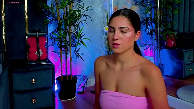 valery evan online show from August 1, 6:06 pm