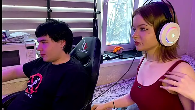 LaslyTilly online show from March 31, 11:34 am