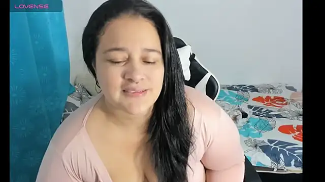 Snapshot of Atenea_19_ chatting on June 6, 9:36 am Atenea 19 online show from June 6, 9:36 am
