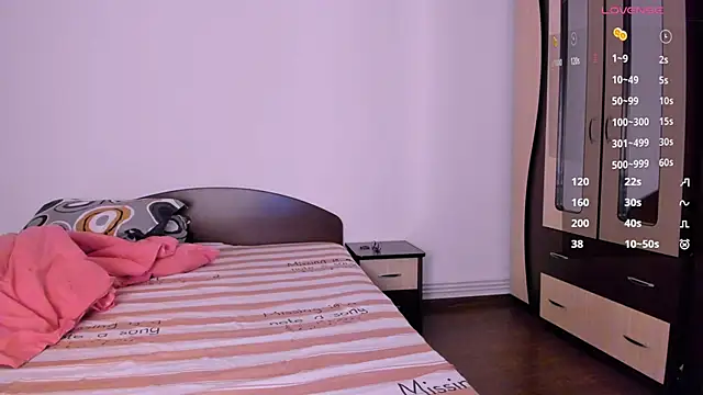 MiaCrush69 online show from April 27, 9:02 pm