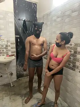 couple-new online show from April 18, 11:34 am