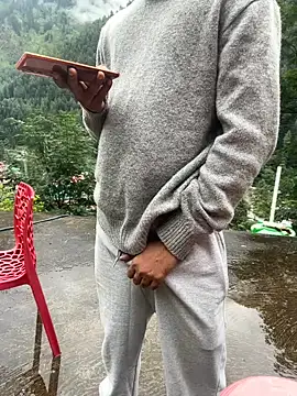 couple-new online show from July 23, 4:32 am