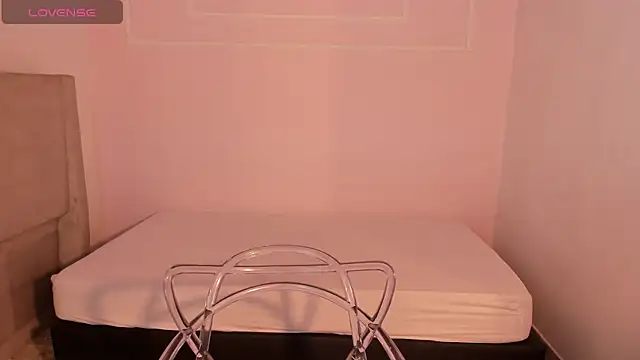 MilaHeat1 online show from August 1, 5:33 pm