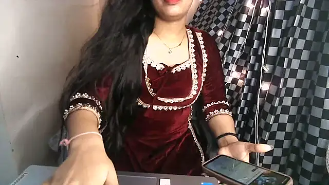 Snapshot of Ishika_baby_ chatting on July 28, 11:17 am Ishika baby online show from July 28, 11:17 am