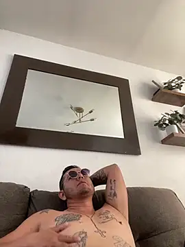 HOTB0Y18 online show from March 24, 7:47 pm