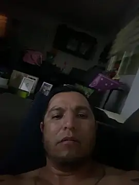 HOTB0Y18 online show from May 8, 10:19 am