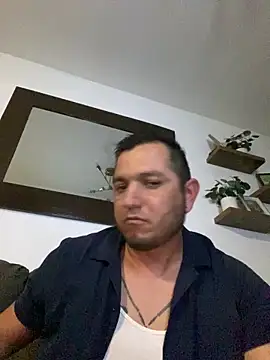 HOTB0Y18 online show from April 23, 7:26 am