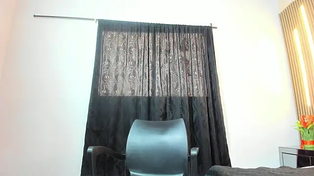 Lara Seduce online show from April 22, 7:31 pm