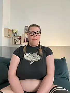 MaschaMangold online show from June 12, 11:41 am