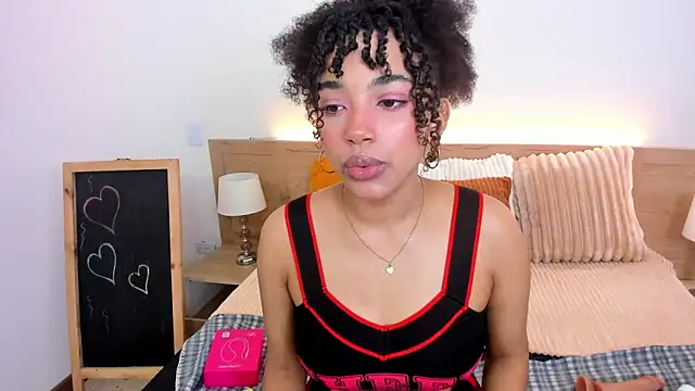 JazmyXXX online show from May 26, 8:18 pm