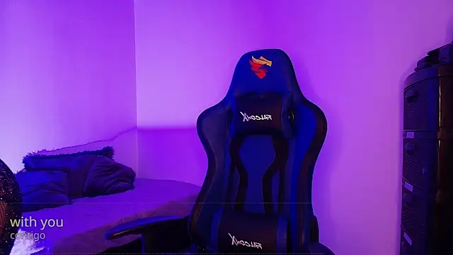 Nicolwhitee online show from March 20, 12:06 pm