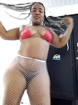 valeryhotbrown online show from March 21, 5:28 pm