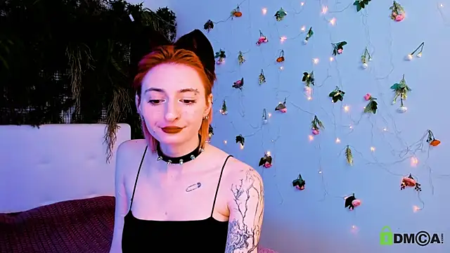 Snapshot of Kira__Cutie chatting on May 15, 11:36 pm Kira Cutie online show from May 15, 11:36 pm