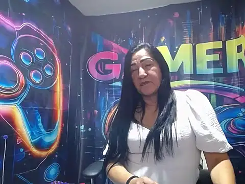 EmmieRae   online show from March 22, 4:27 am