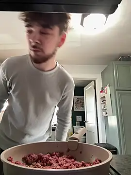 dommydom7177 online show from March 18, 9:48 pm