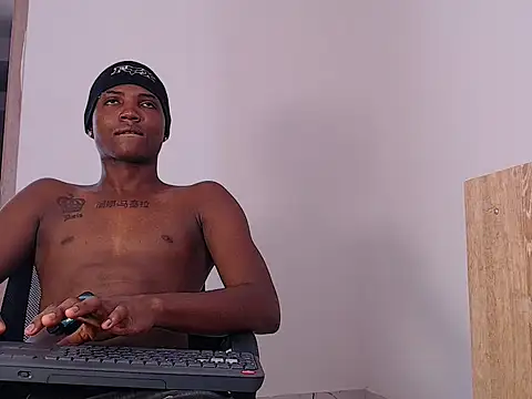 Snapshot of Bigcock23cmt chatting on March 28, 2:51 pm Bigcock23cmt online show from March 28, 2:51 pm