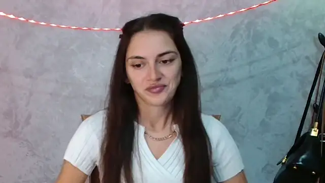 RoxiCherry online show from June 26, 6:30 am