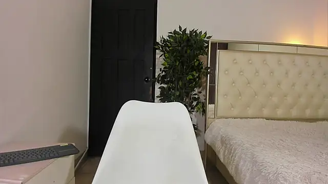 Im XanderSmith online show from April 12, 7:17 pm
