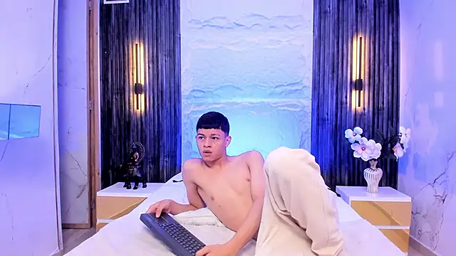 Apolo jonnes online show from April 7, 2:24 am