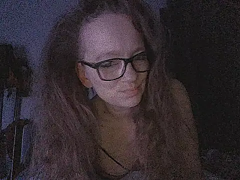 LizzieZ1975 online show from May 9, 12:58 am