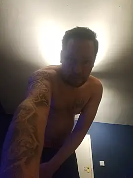 remy19866 online show from May 17, 3:28 am