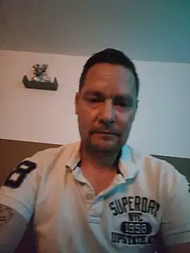 Snapshot of remy19866 chatting on June 15, 1:28 am remy19866 online show from June 15, 1:28 am