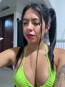 Noa rousse01 online show from May 9, 4:38 am