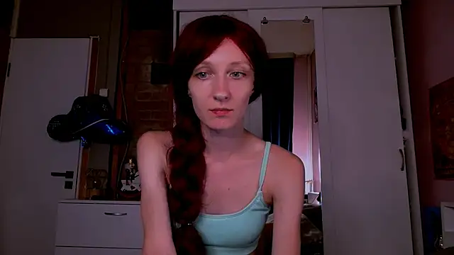Snapshot of bzzz_bzzz chatting on June 11, 10:18 pm bzzz bzzz online show from June 11, 10:18 pm